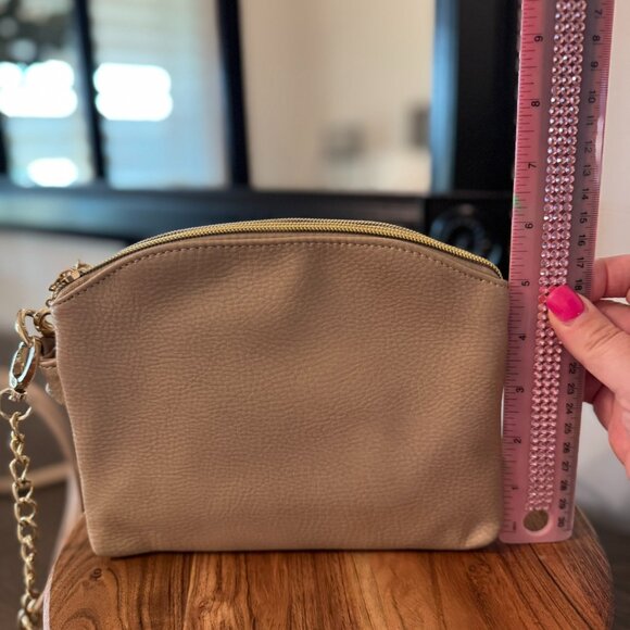 Charming Charlie Tan Crossbody Shoulder Bag - Versatile Everyday Purse - Picture 9 of 9